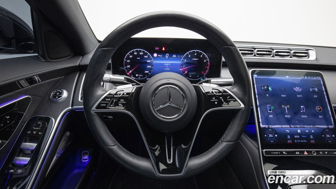 Mercedes-Benz S-Class 2024