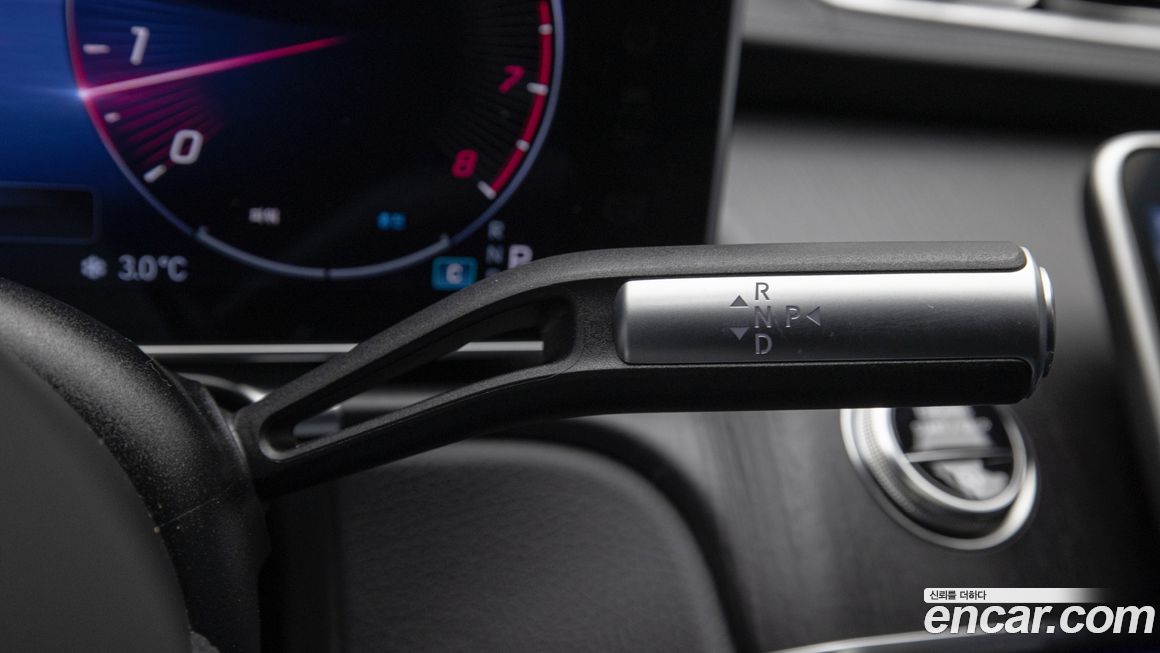 Mercedes-Benz S-Class 2024