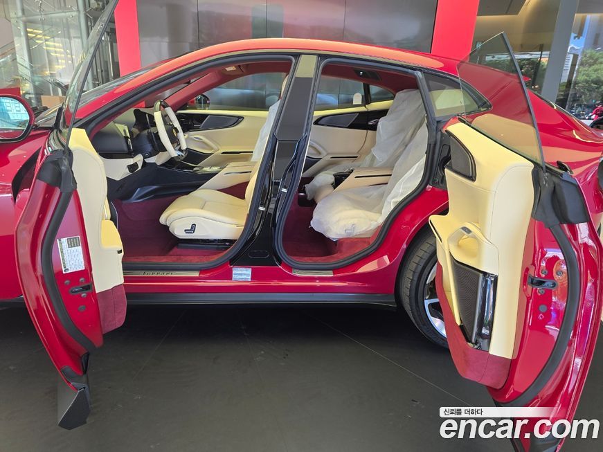 Ferrari Purosangue 2025