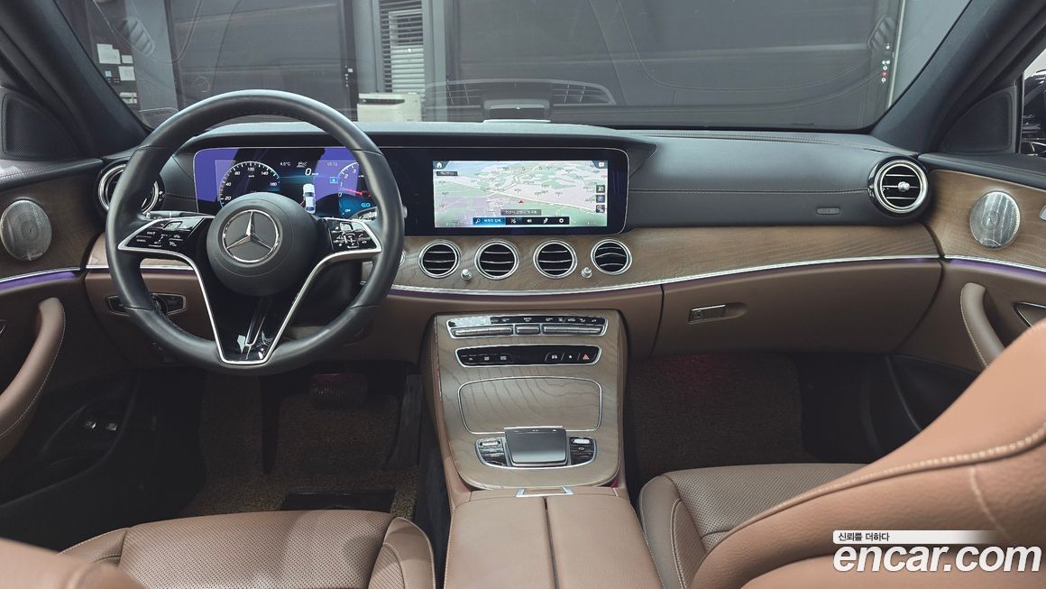 Mercedes-Benz E-Class 2021