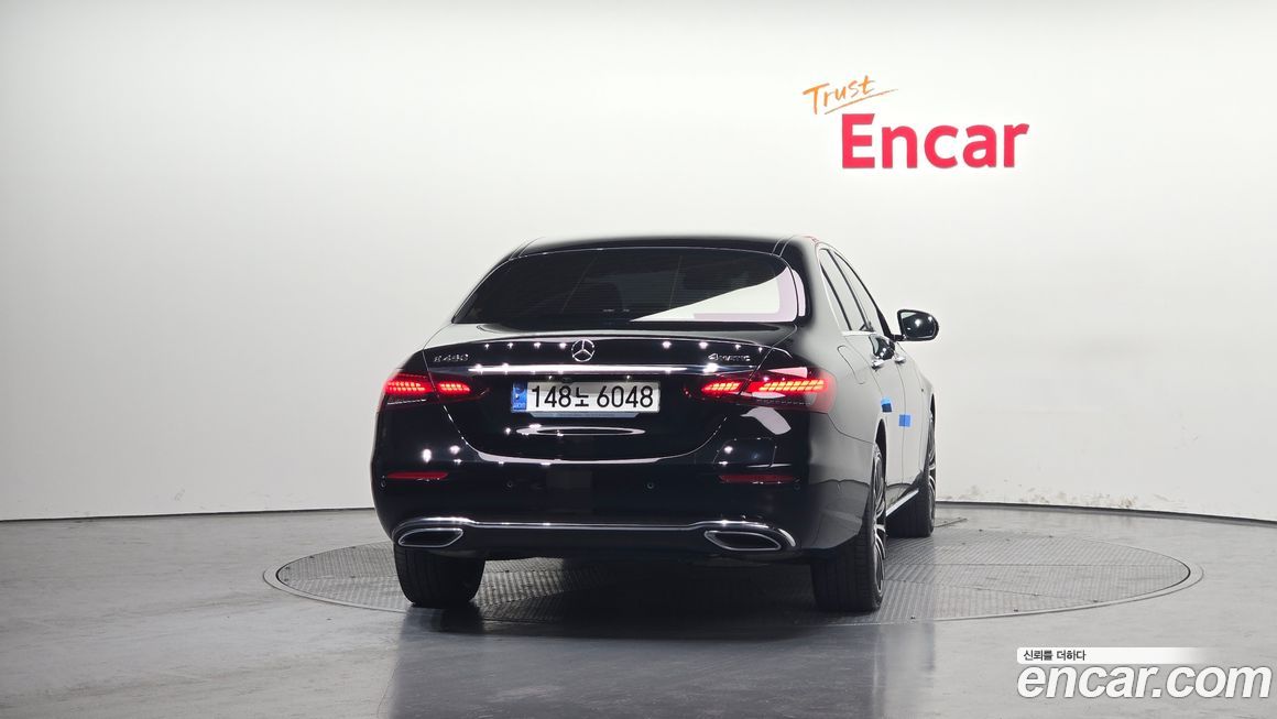 Mercedes-Benz E-Class 2021