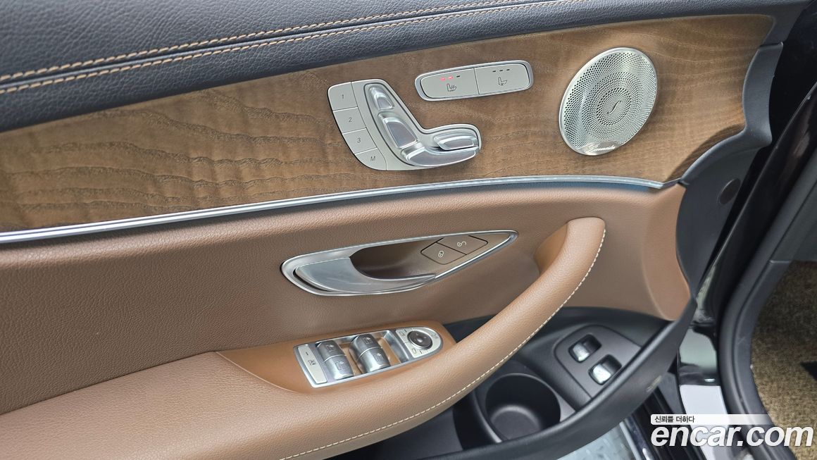 Mercedes-Benz E-Class 2021