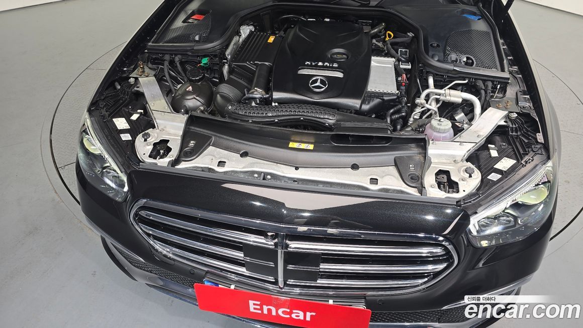 Mercedes-Benz E-Class 2021