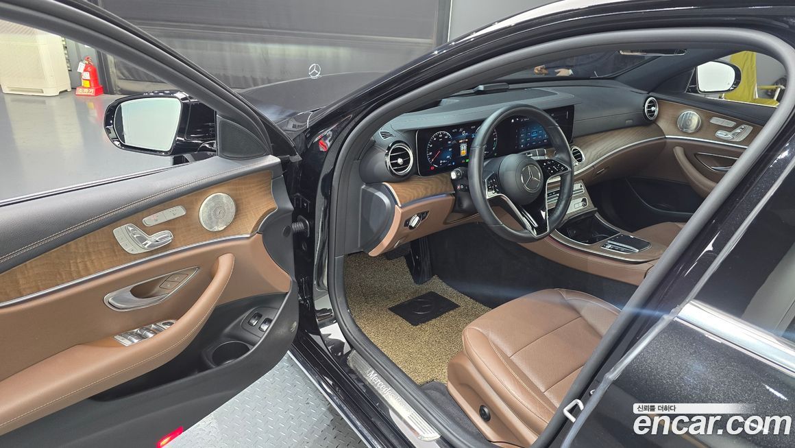 Mercedes-Benz E-Class 2021