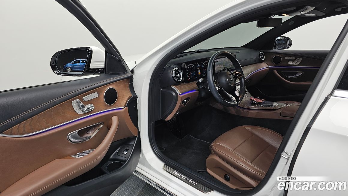 Mercedes-Benz E-Class 2021