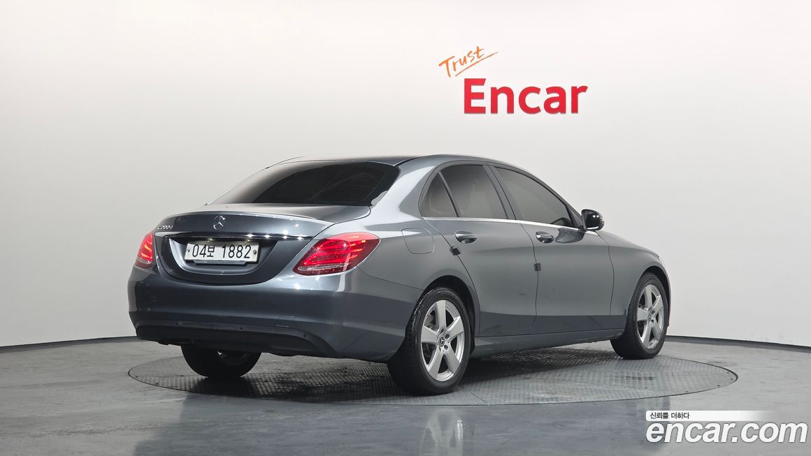 Mercedes-Benz C-Class 2018