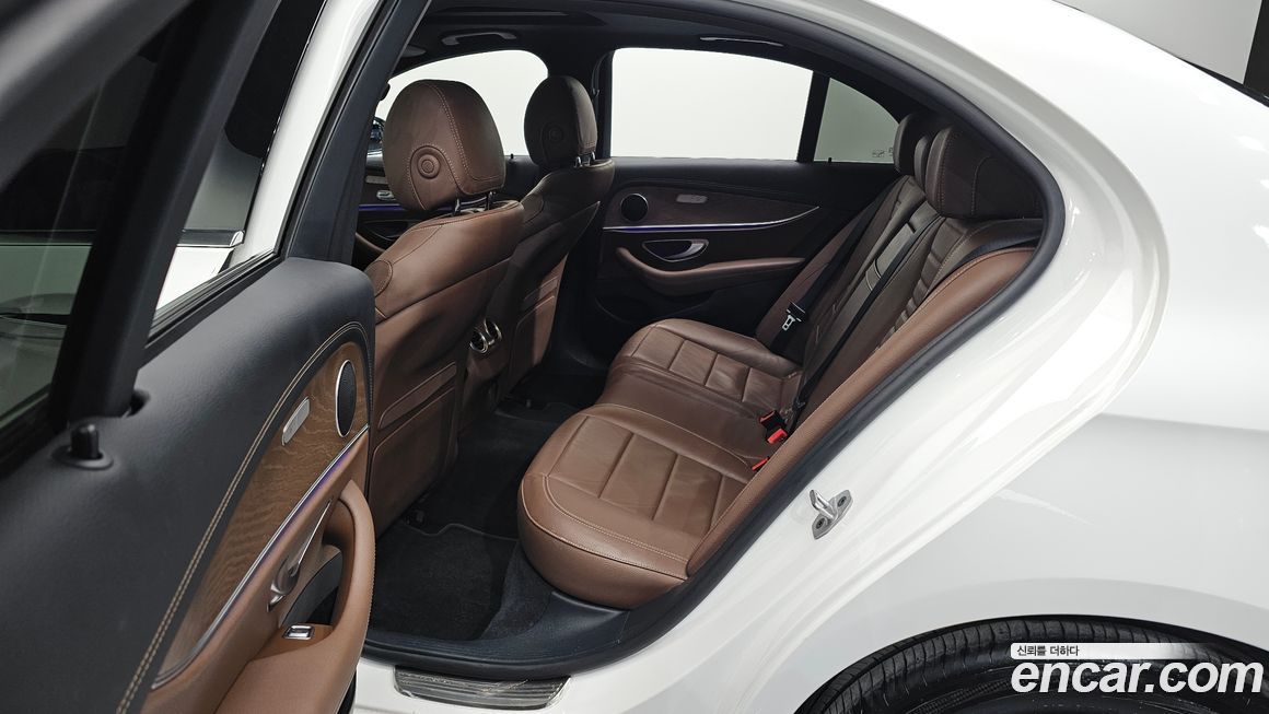 Mercedes-Benz E-Class 2021