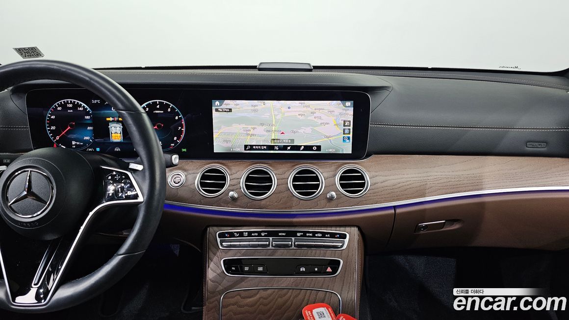 Mercedes-Benz E-Class 2021