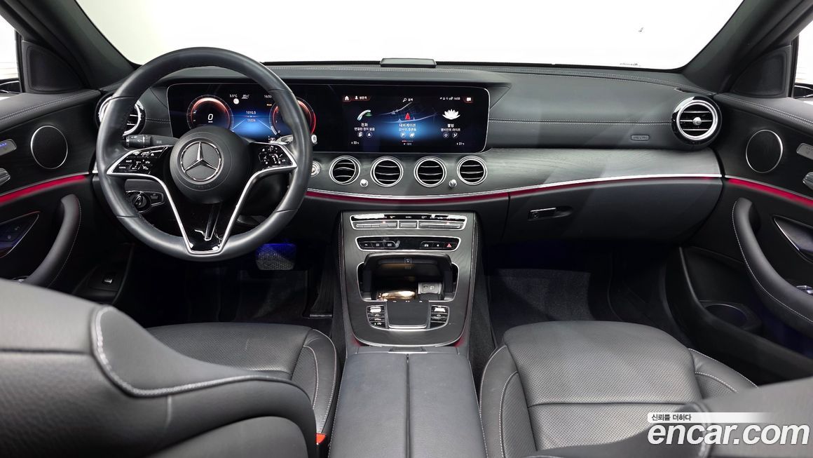 Mercedes-Benz E-Class 2023