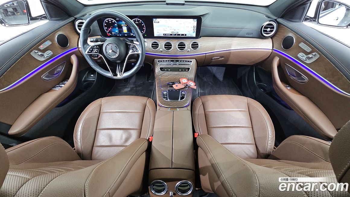 Mercedes-Benz E-Class 2021