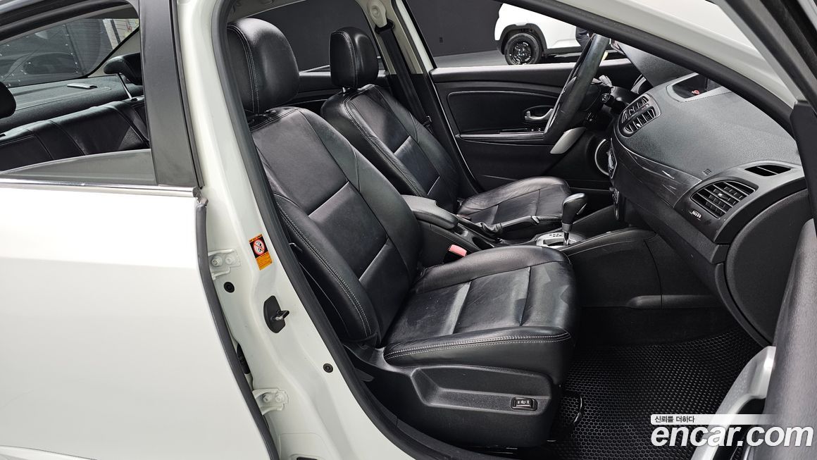 Renault-KoreaSamsung SM3 2012