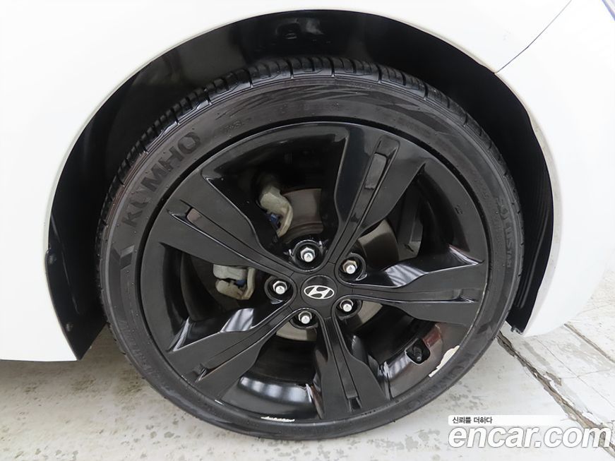 Hyundai Veloster 2012