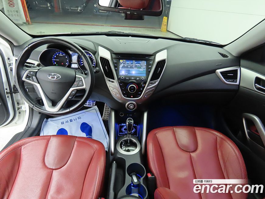 Hyundai Veloster 2012