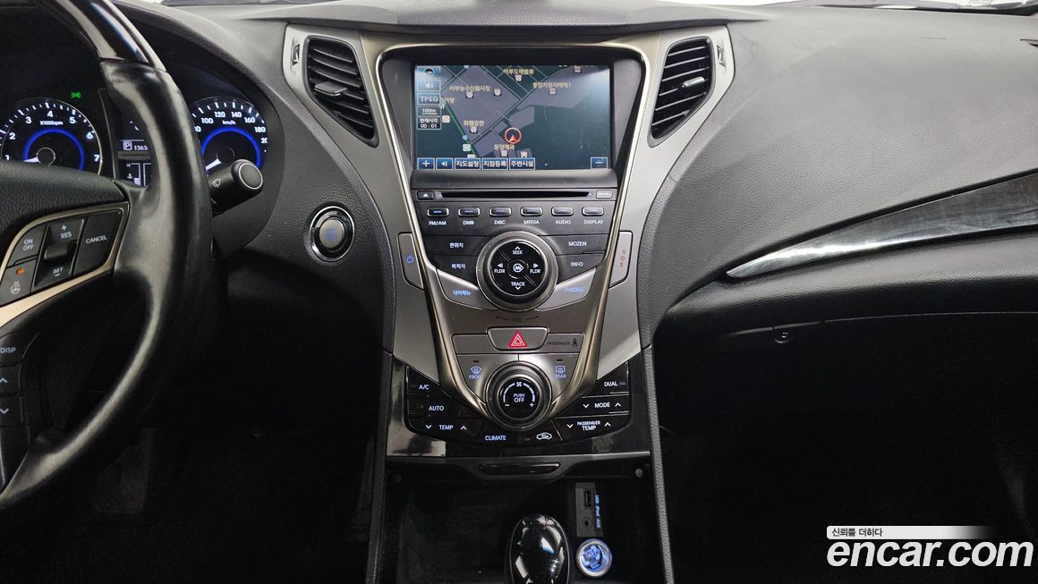 Hyundai Grandeur 2012