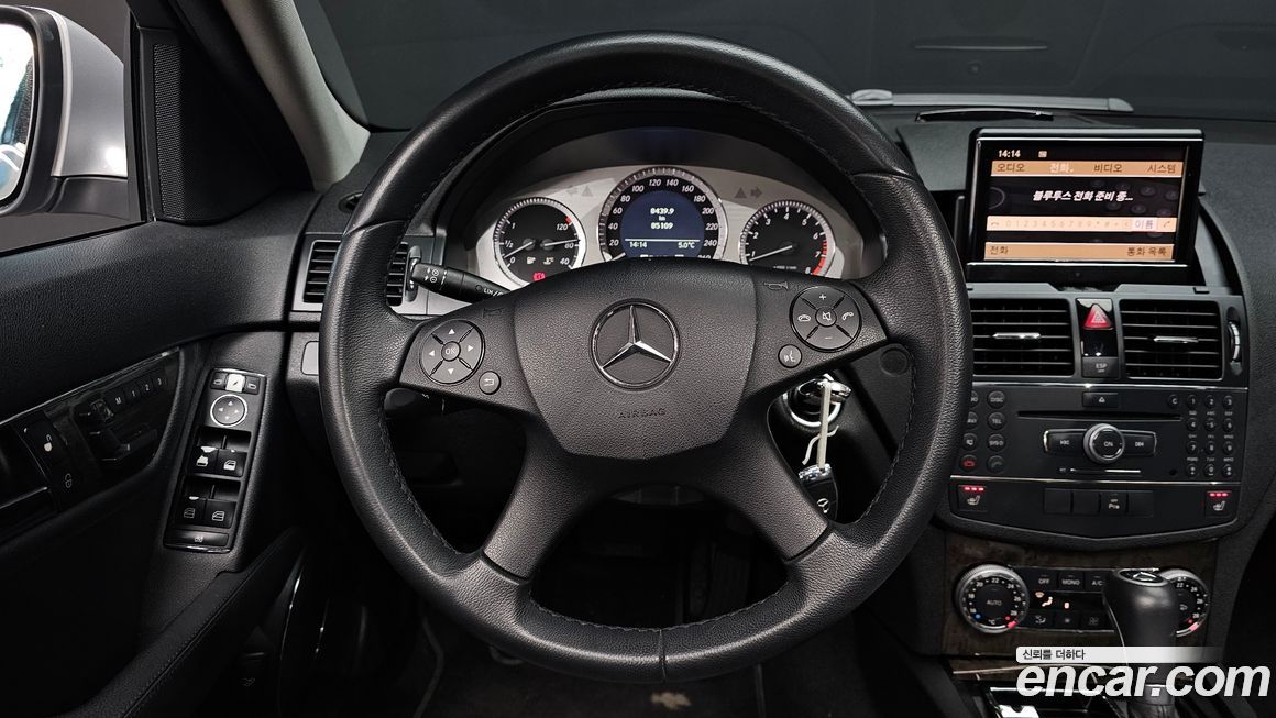 Mercedes-Benz C-Class 2009