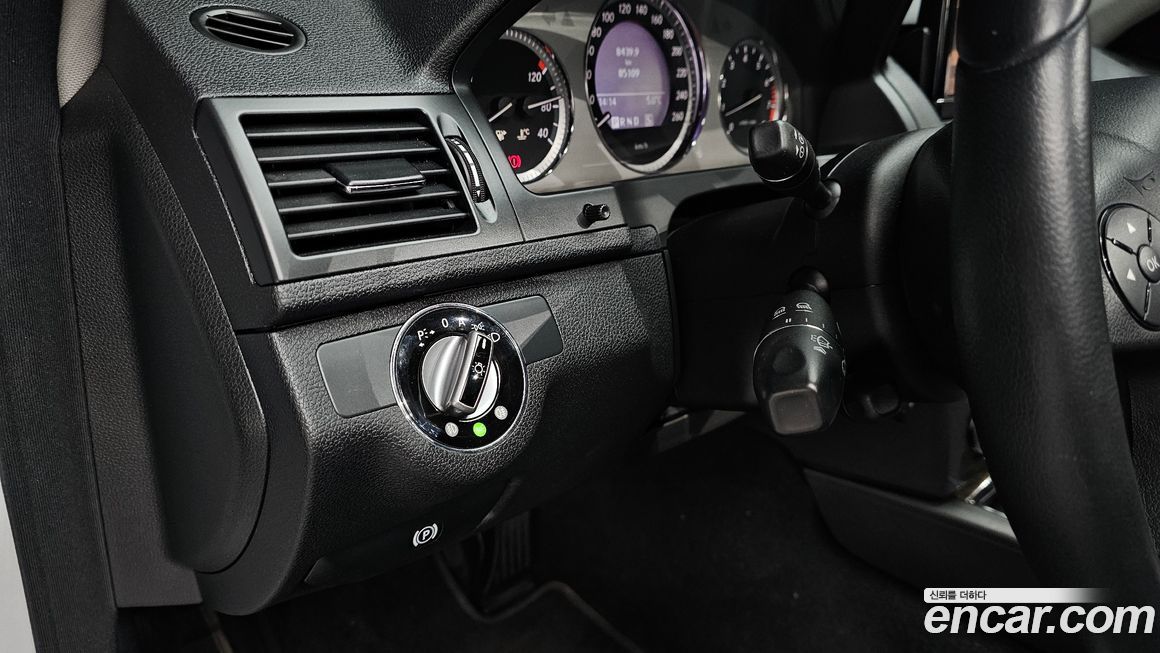 Mercedes-Benz C-Class 2009