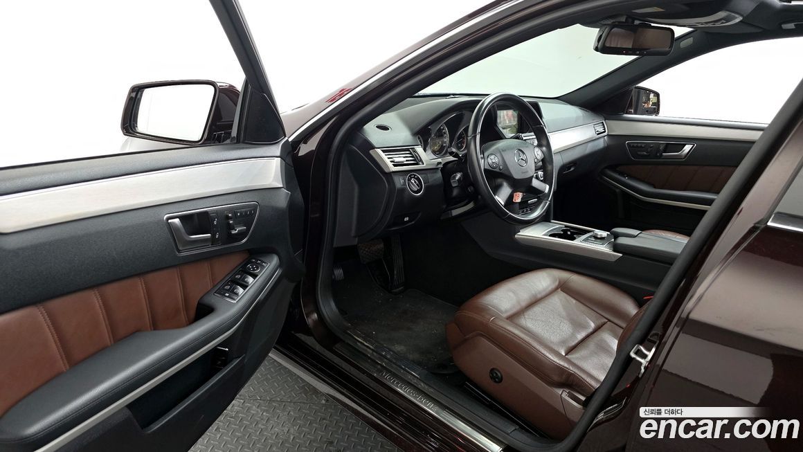 Mercedes-Benz E-Class 2012