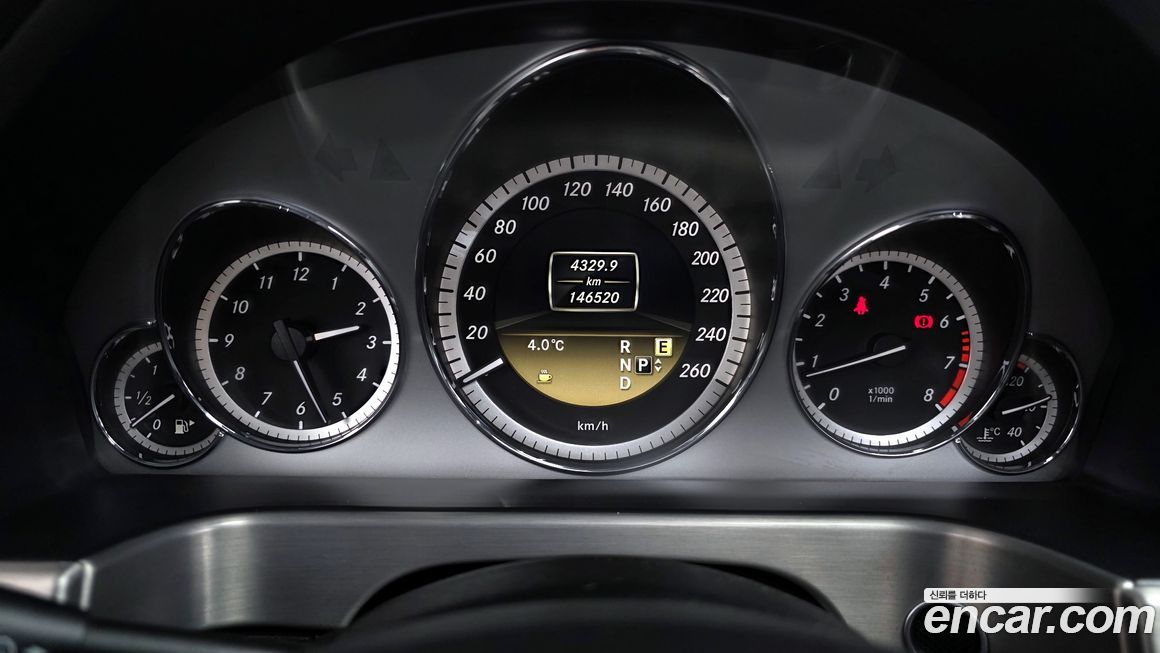 Mercedes-Benz E-Class 2012