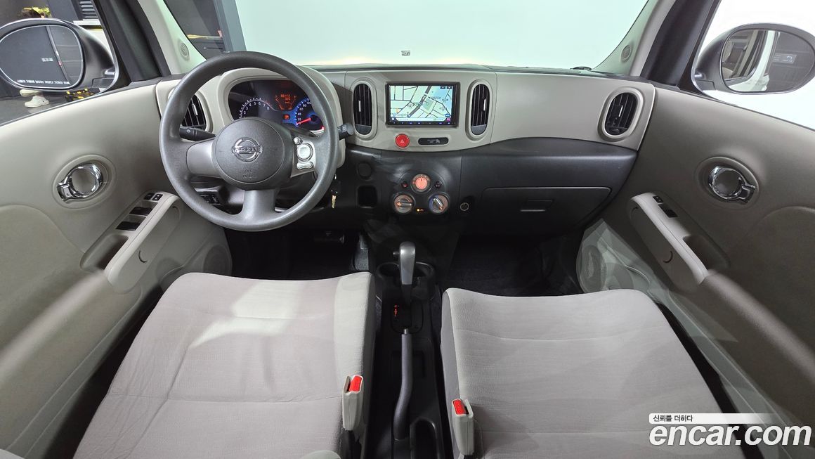 Nissan Cube 2012