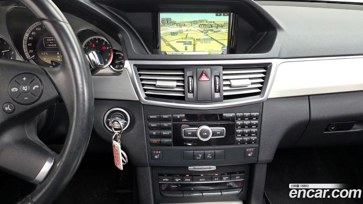 Mercedes-Benz E-Class 2012