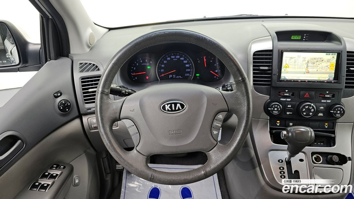 Kia Canival 2012