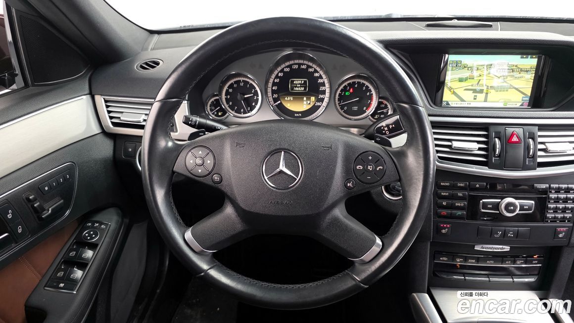 Mercedes-Benz E-Class 2012