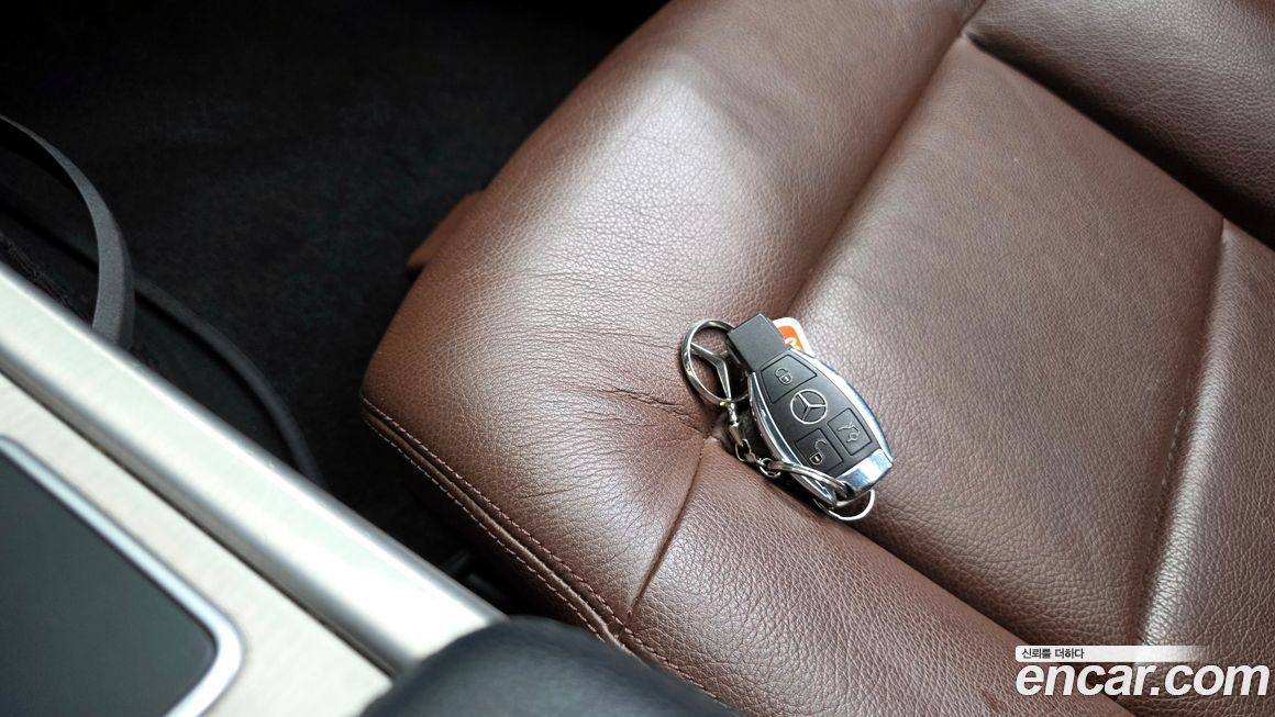 Mercedes-Benz E-Class 2012