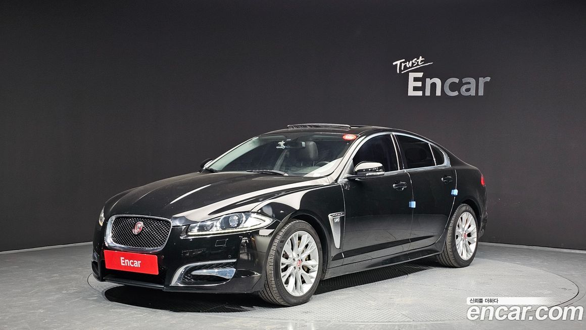 Jaguar XF 2015