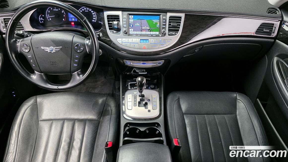Hyundai Genesis 2013