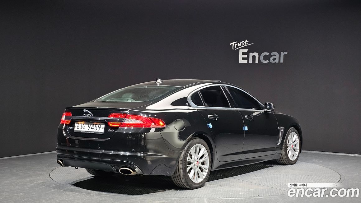 Jaguar XF 2015