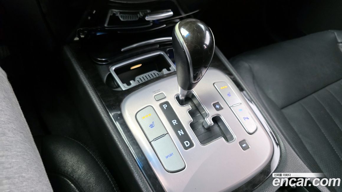 Hyundai Genesis 2013