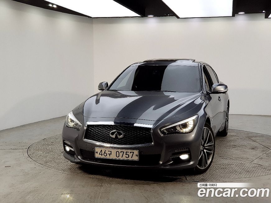 Infiniti Q50 2016