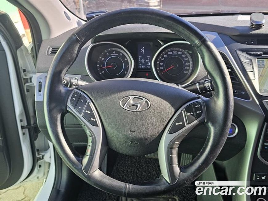 Hyundai AVANTE 2015