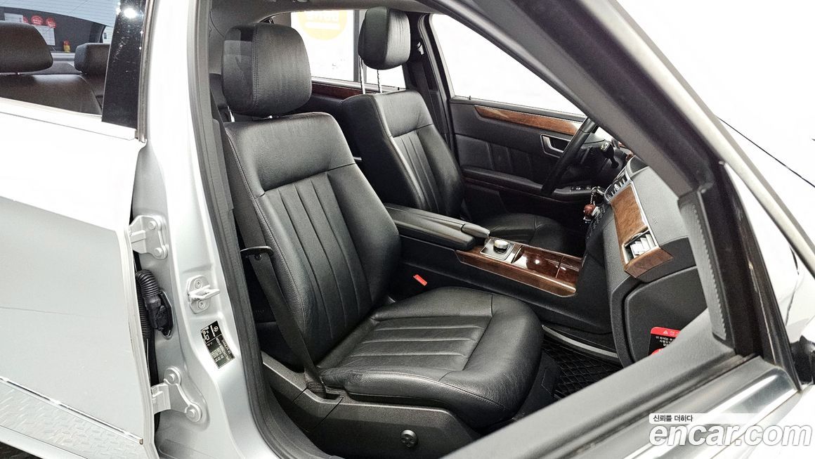 Mercedes-Benz E-Class 2012