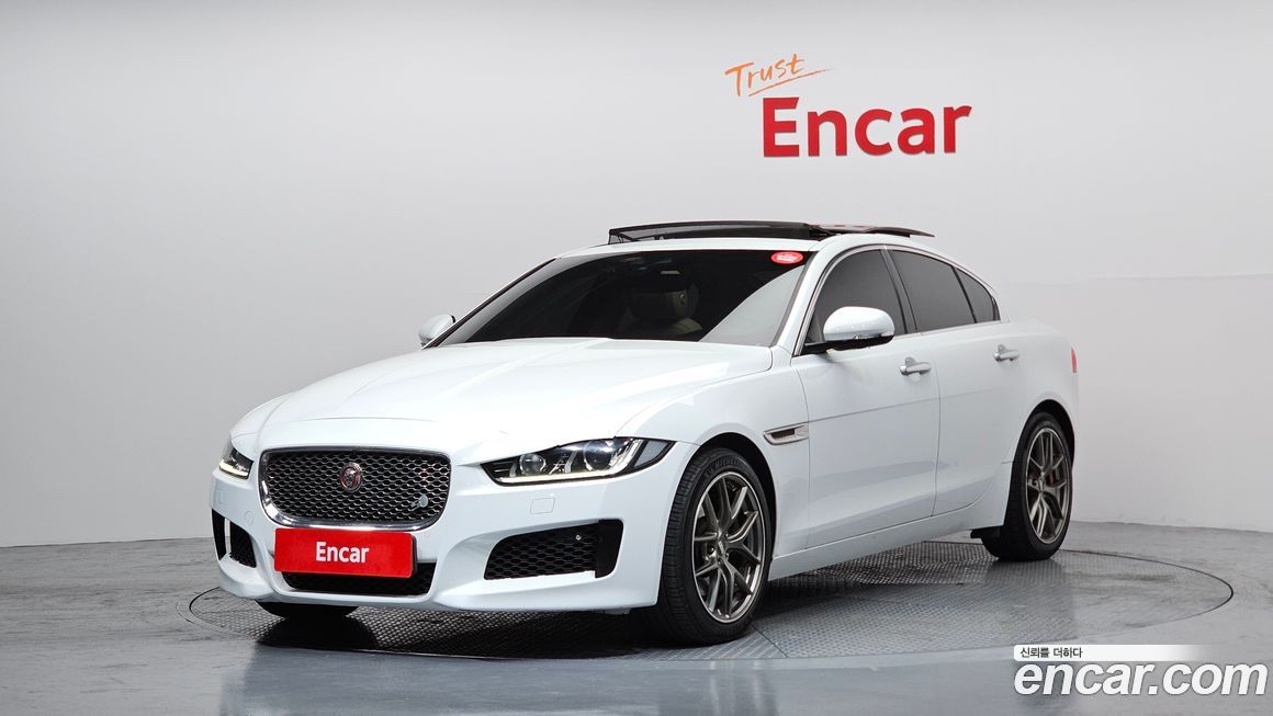 Jaguar XE 2017