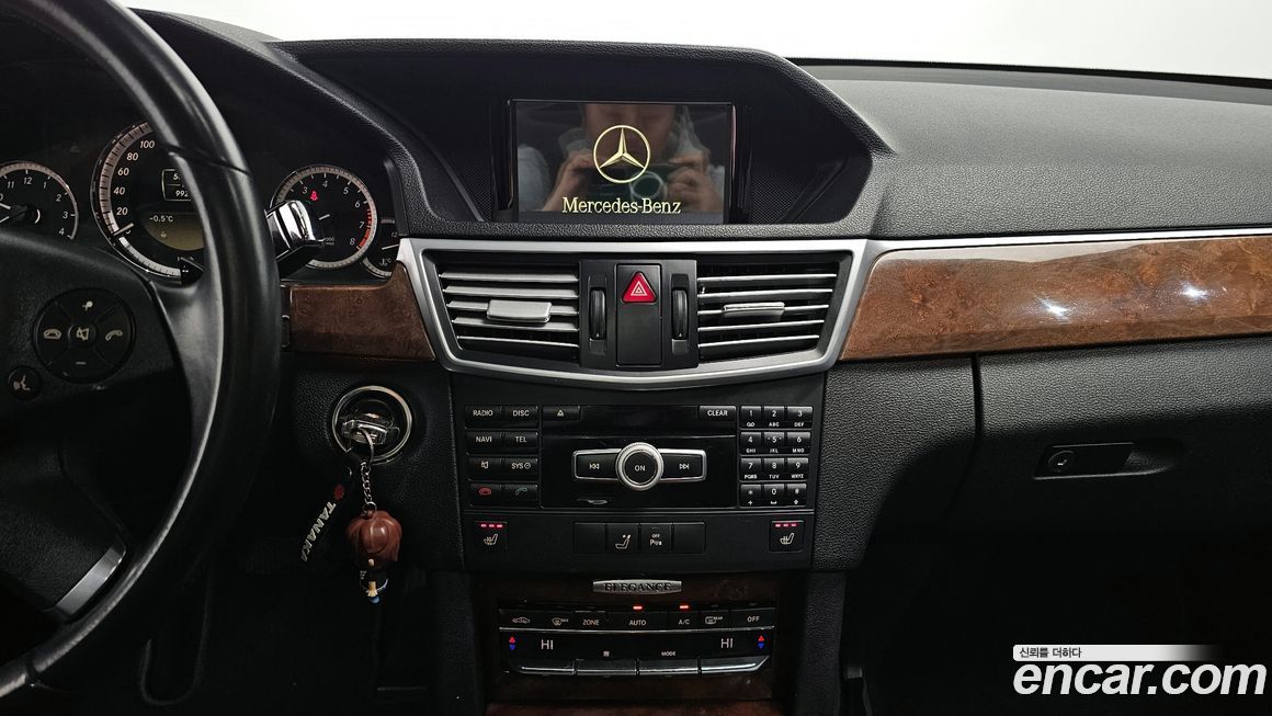 Mercedes-Benz E-Class 2012