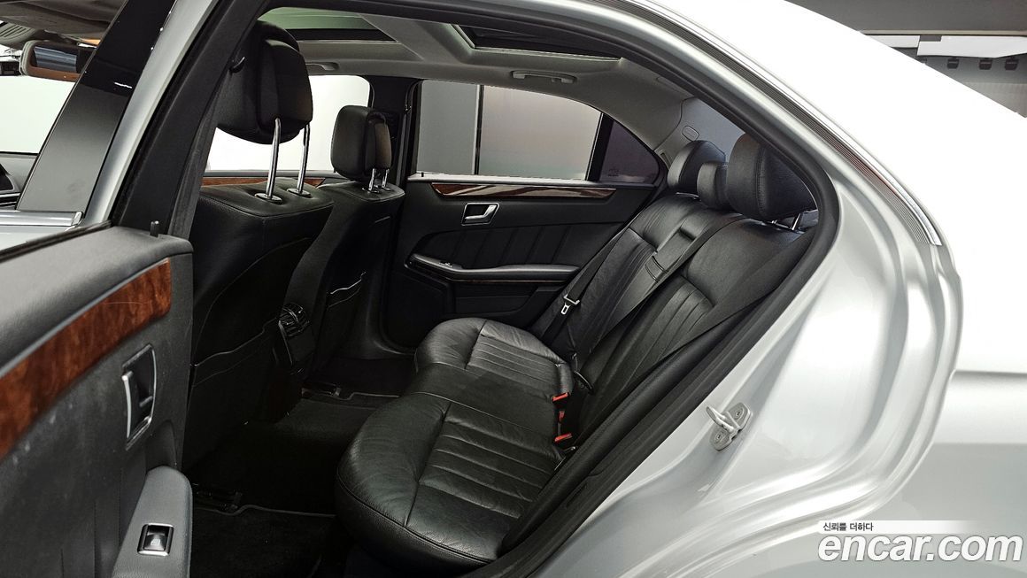 Mercedes-Benz E-Class 2012