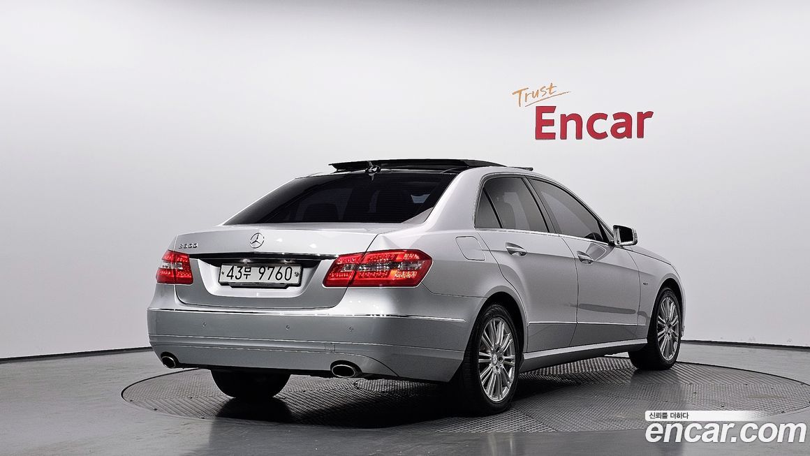 Mercedes-Benz E-Class 2012