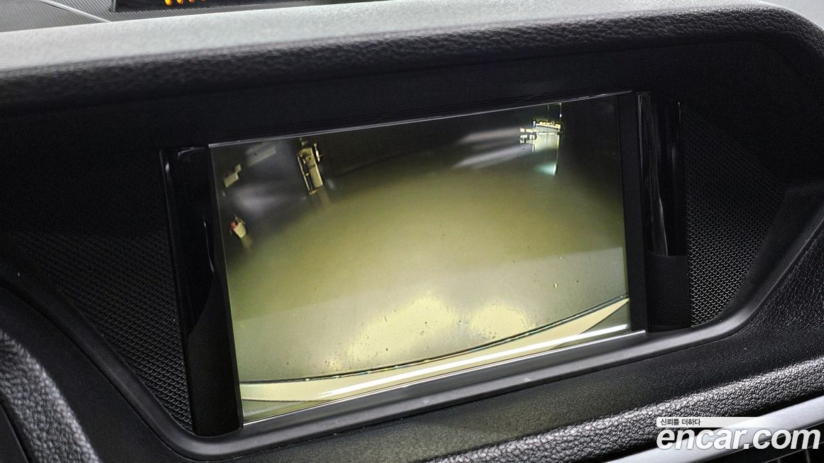 Mercedes-Benz E-Class 2012