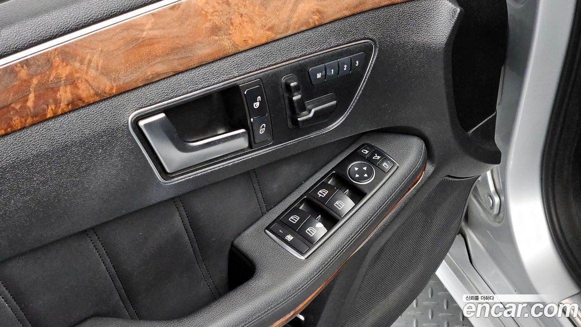 Mercedes-Benz E-Class 2012