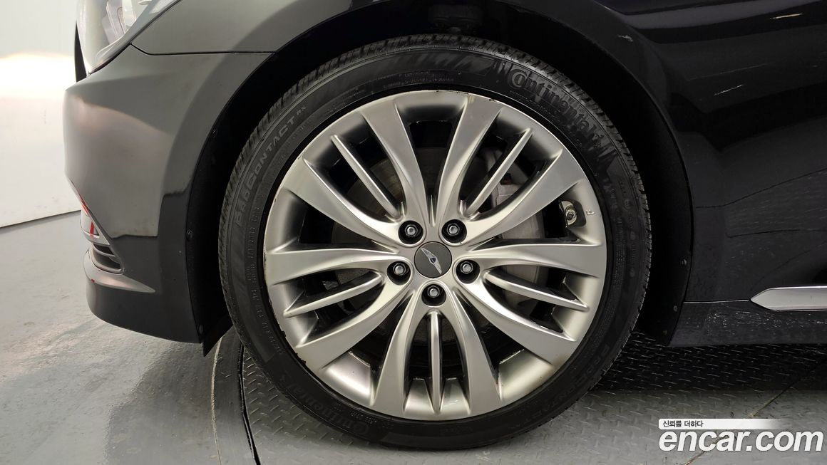 Hyundai Genesis 2016