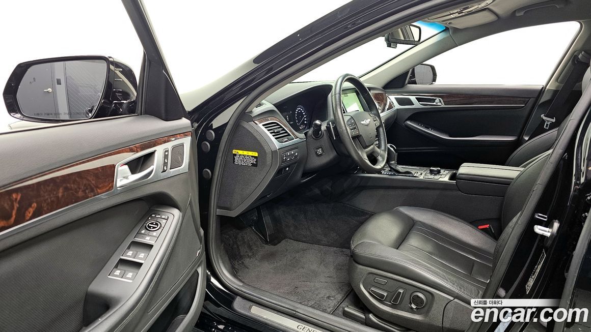 Hyundai Genesis 2016