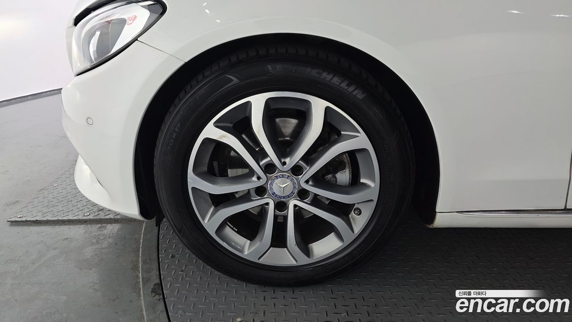 Mercedes-Benz C-Class 2017