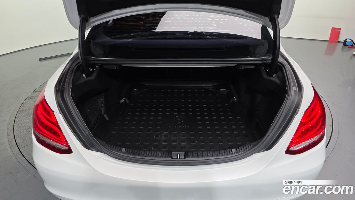 Mercedes-Benz C-Class 2017