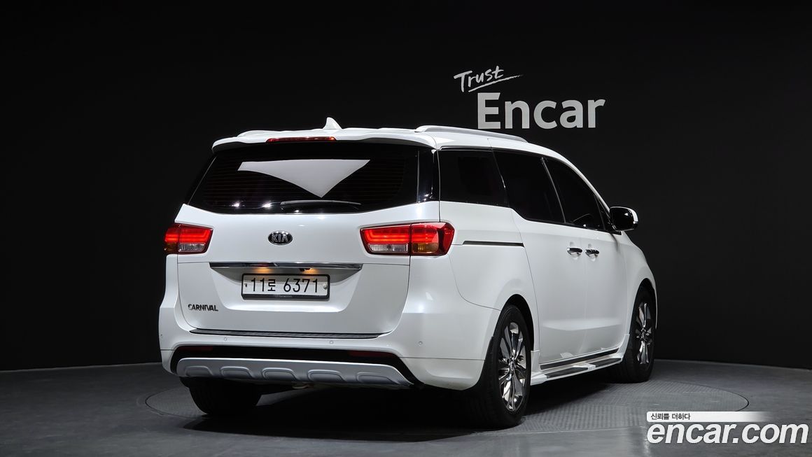 Kia Canival 2016