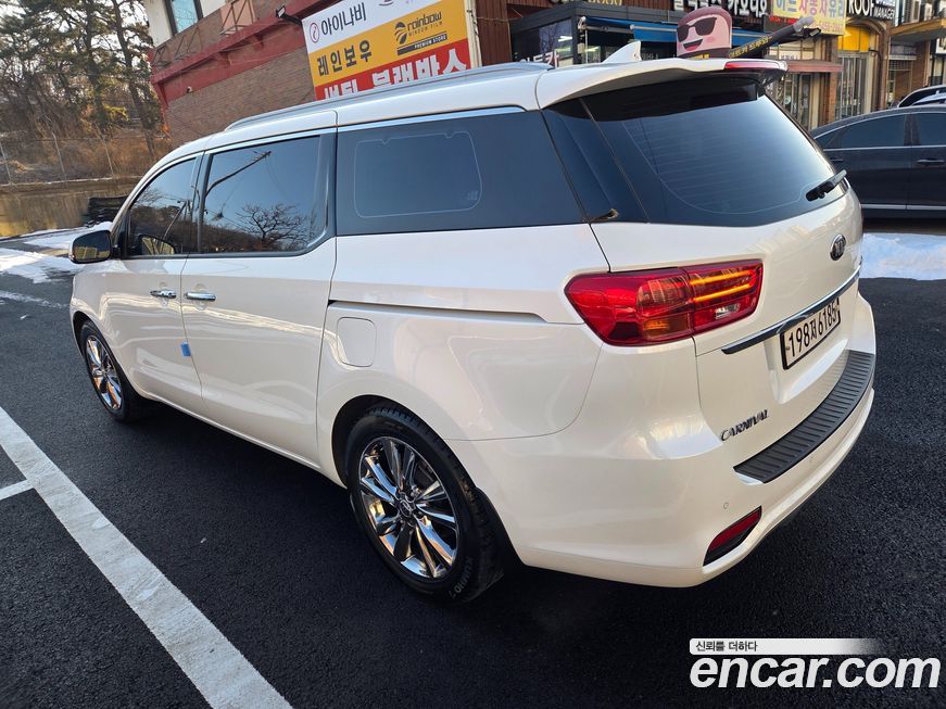 Kia Canival 2019