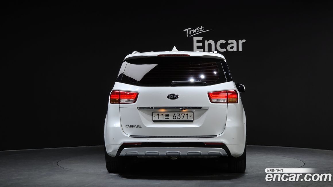 Kia Canival 2016