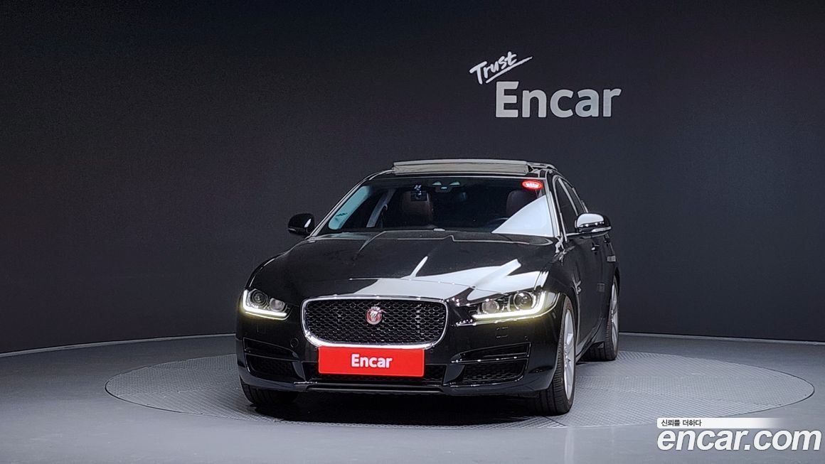Jaguar XE 2016