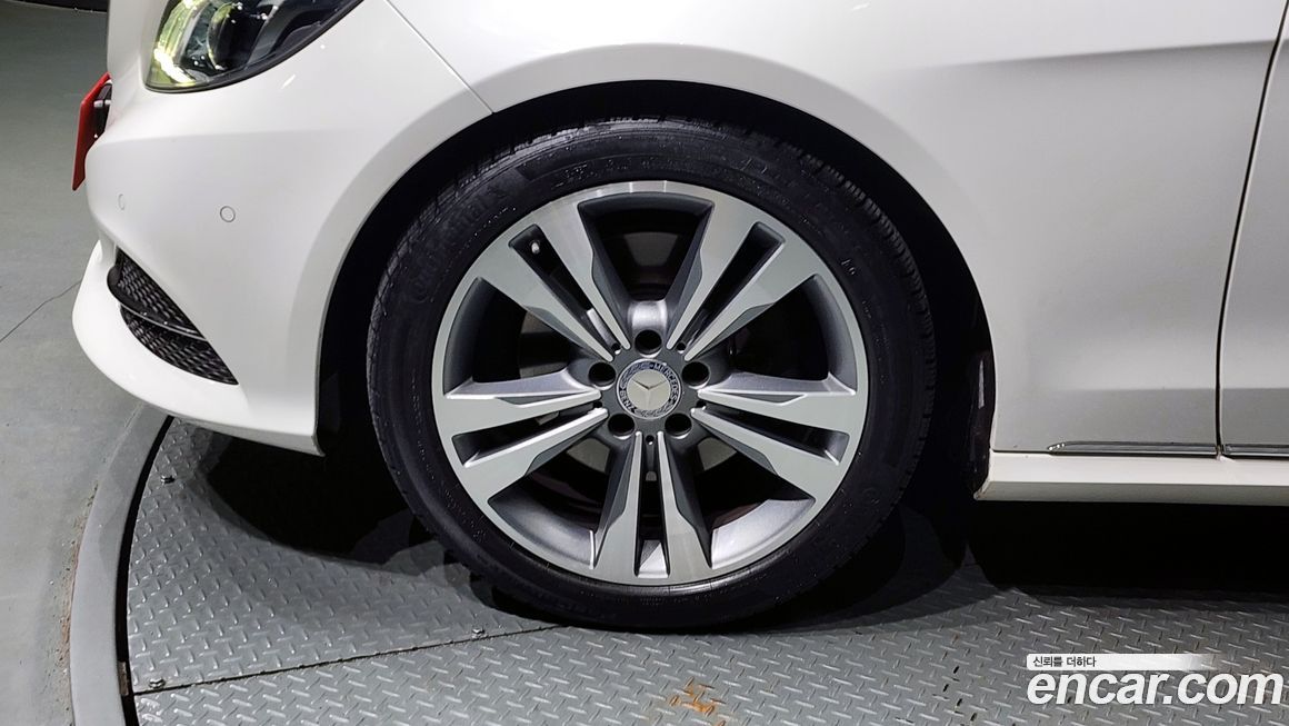 Mercedes-Benz E-Class 2014