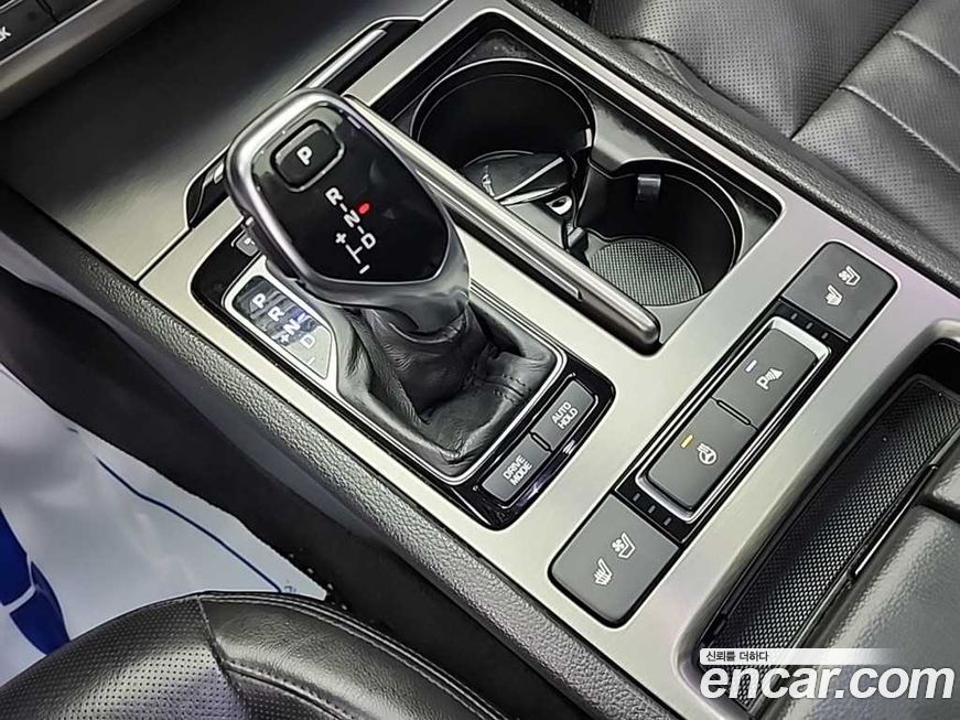 Hyundai Genesis 2016